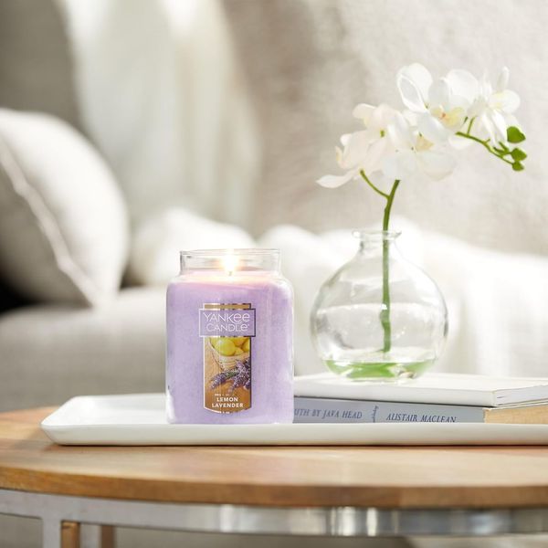 Yankee Candle Lemon Lavender, großes Glas — Ansicht 2